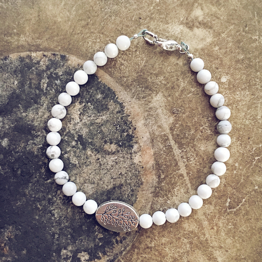white sand dune howlite gemstone bead bracelet